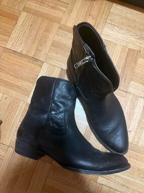 Frye Austin Men's Black Leather Western Ankle Boots - Classic Zip Side size 11.5